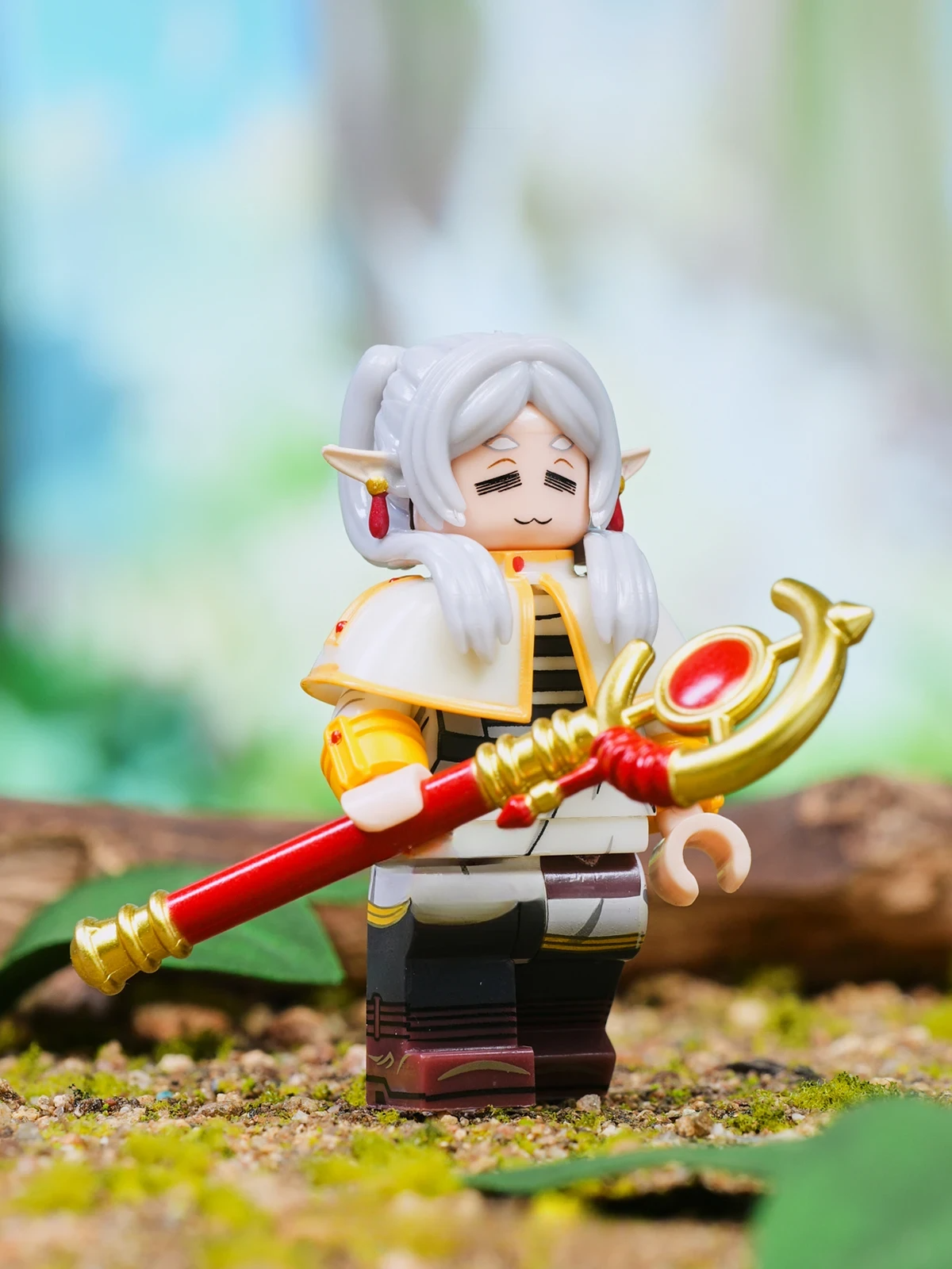Frieren: Beyond Journey's End Minifigure