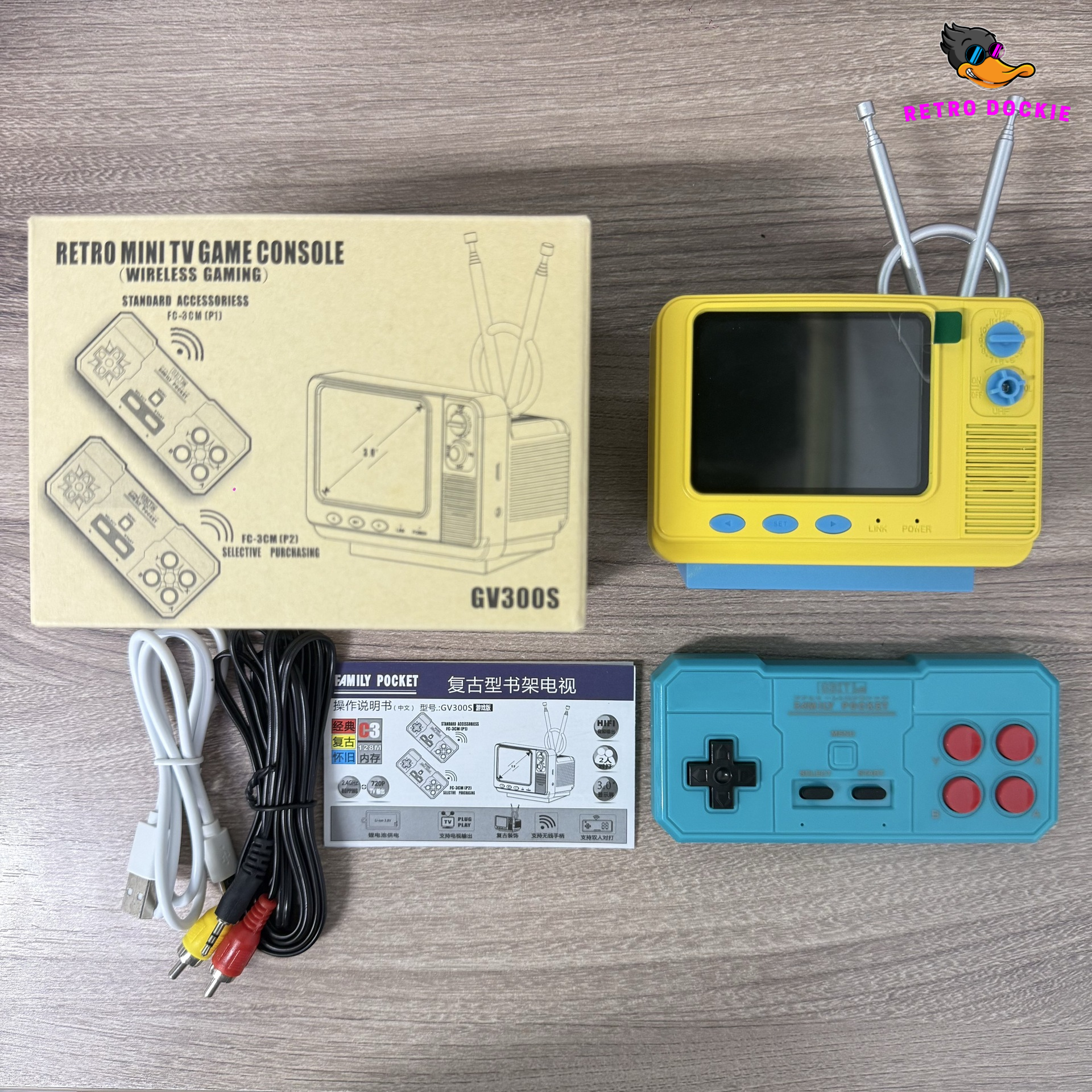 🎮Handheld Games🎮 Classic Retro Video Game Console with a 3.0-inch Screen and Mini Electronic TV-style Stand