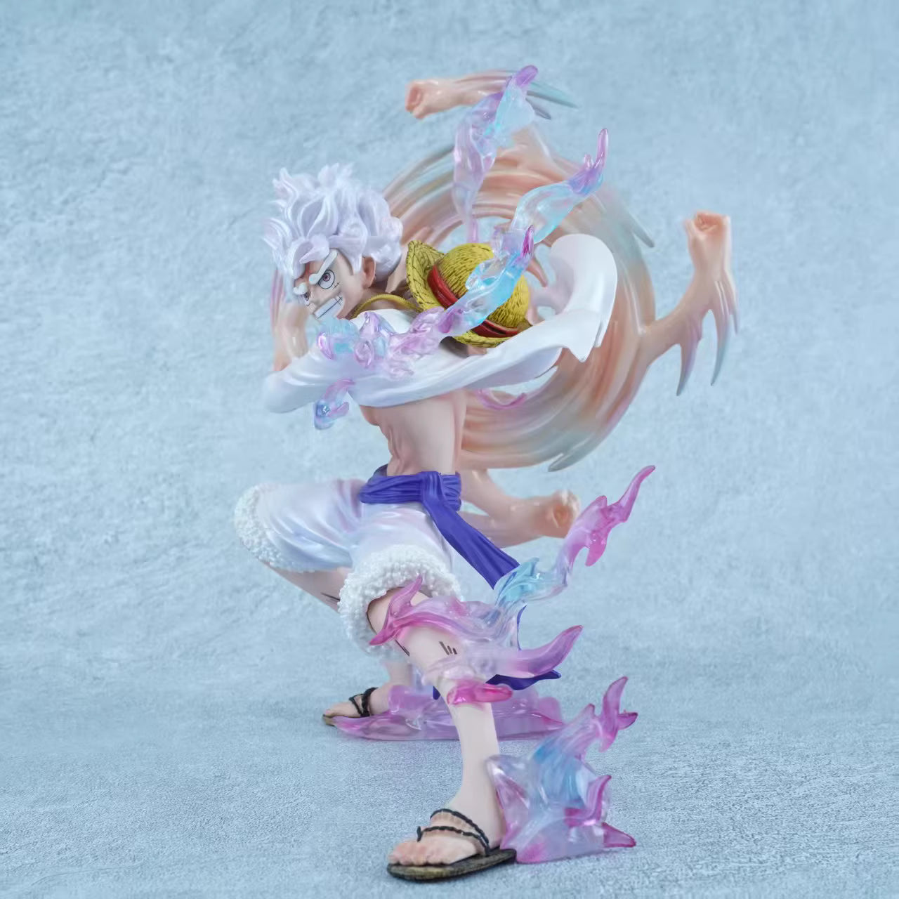 Gomu Gomu no Spinning Arm Luffy Figure